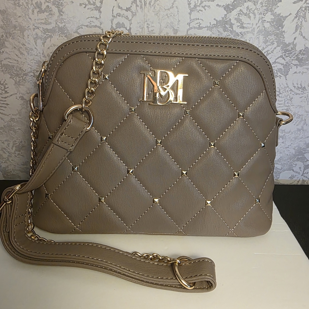 Badgley Mischka Tan Gold Shoulder Bag with Quilted Design